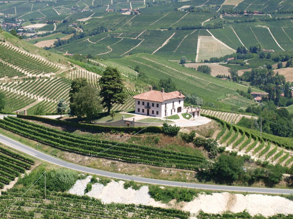Villa Bricco Paglieri, Entire Villa Alba  Exterior foto